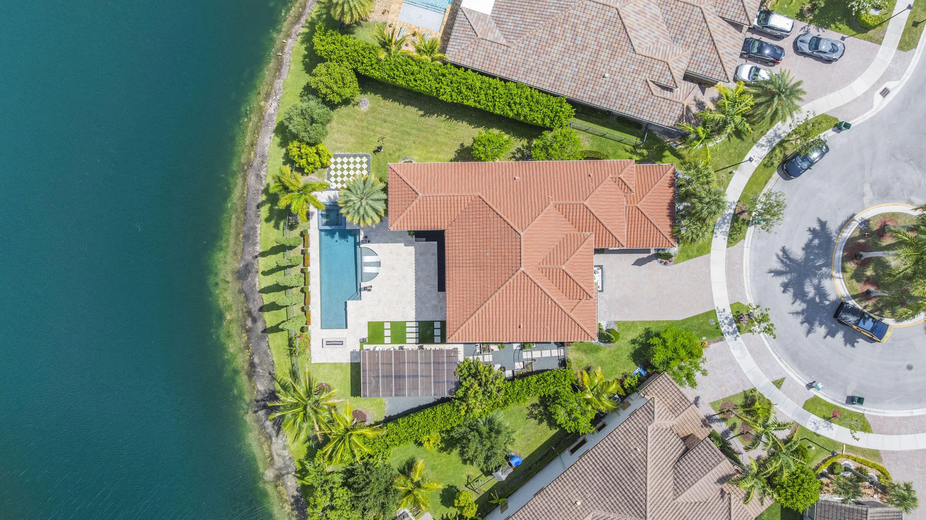 8861 Edgewater Bend - 17.jpg-vsuniqueid-