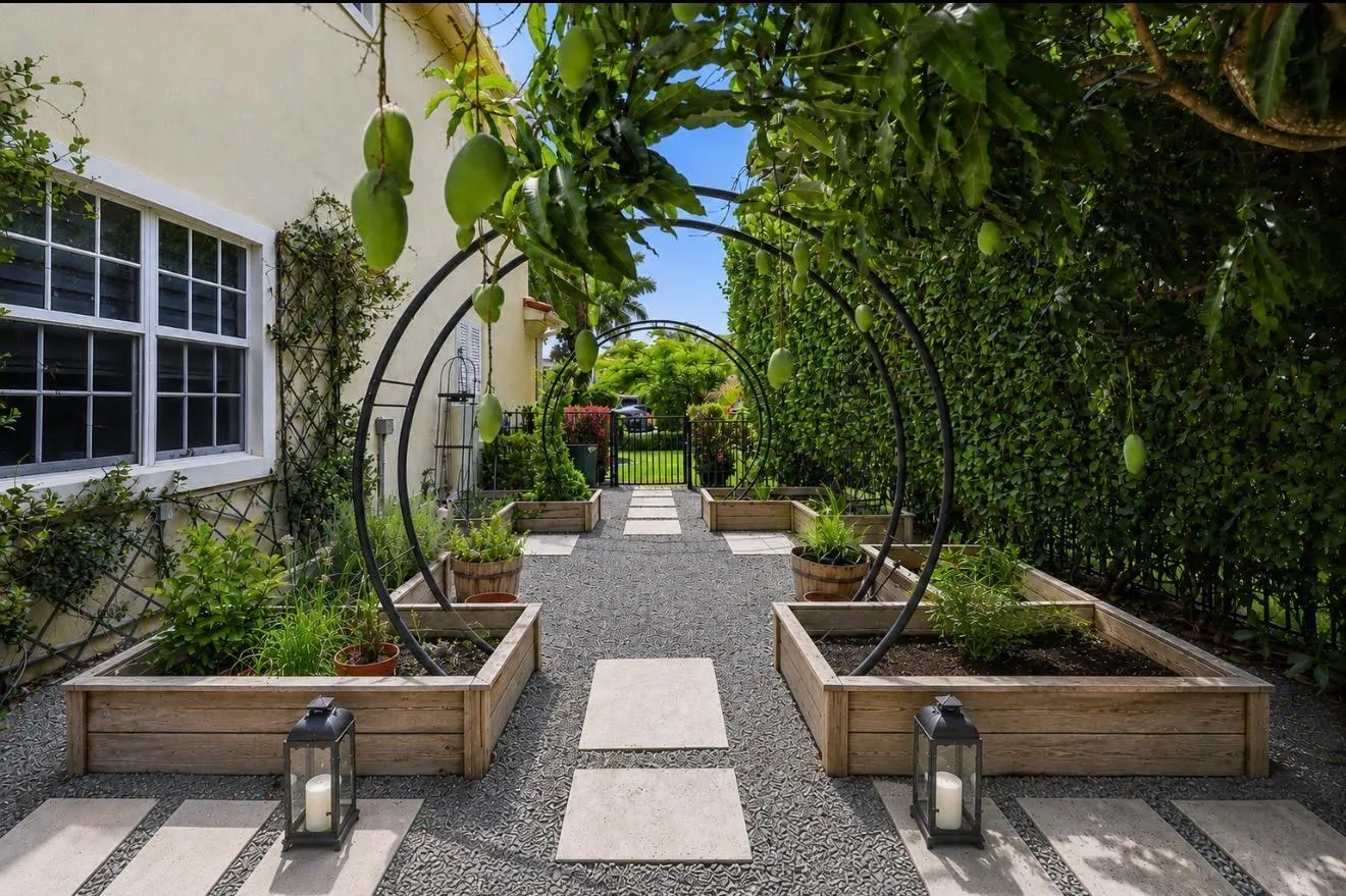 Property photo 35