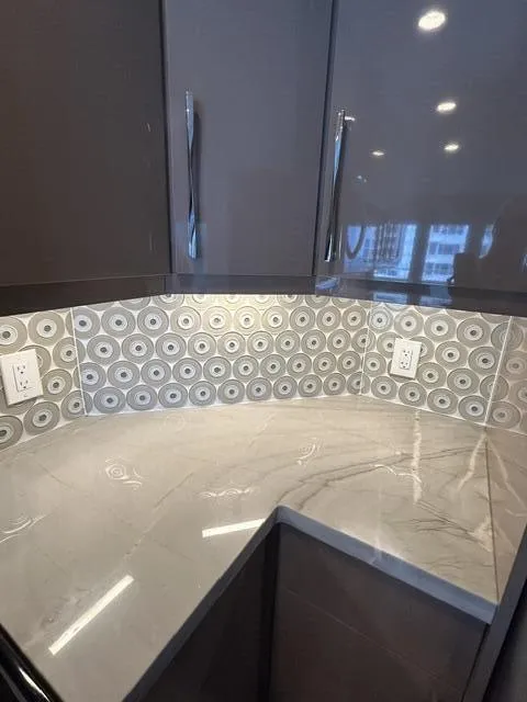 DESIGNER BACKSPLASH