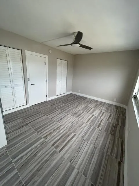 SPACIOUS BEDROOM