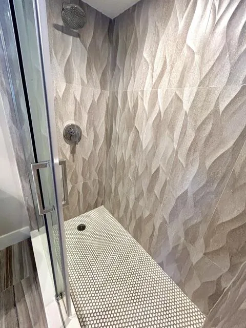LUXURY SHOWER