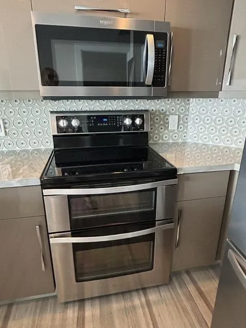 BUILT IN MICROWAVE