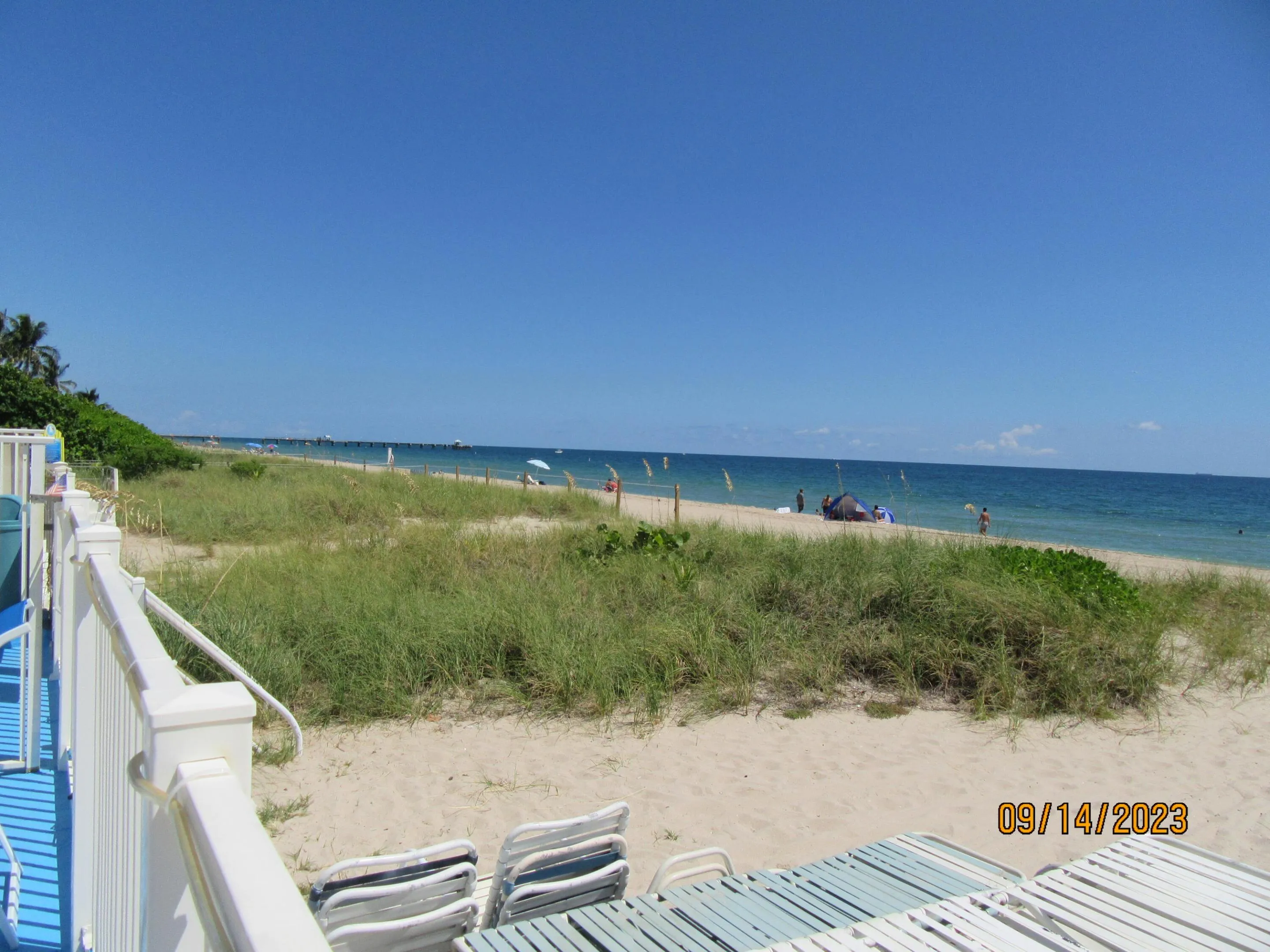 GATE FROM POOL DECK TO THE BEACH