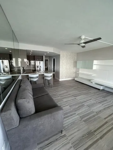 LARGE OPEN LIVING ROOM