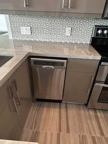 DISHWASHER