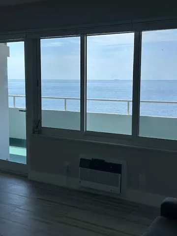 OCEAN VIEWS FROM THE LIVING ROOM
