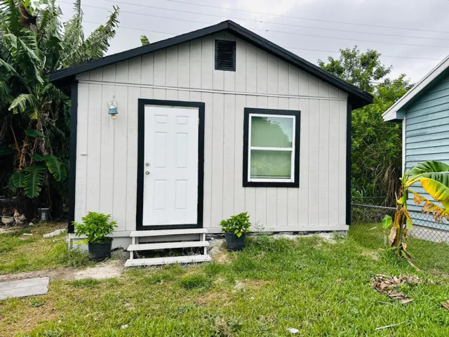 Unit 2 Front Entrance