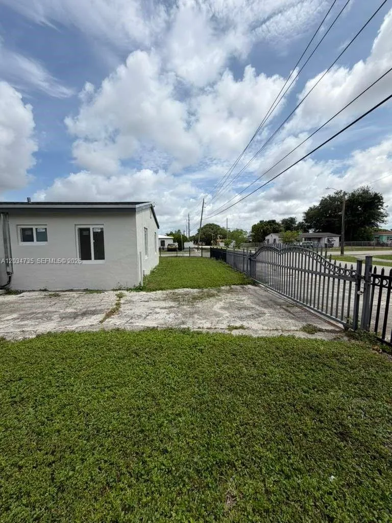 Property photo 31