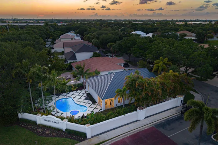 090-1210DelrayLakesDrive-DelrayBeach-FL-