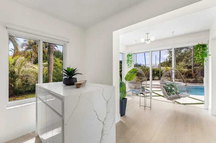 025-1210DelrayLakesDrive-DelrayBeach-FL-