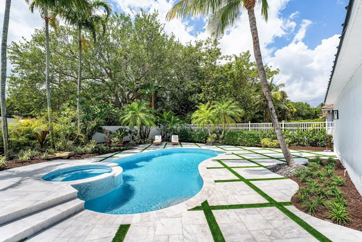 049-1210DelrayLakesDrive-DelrayBeach-FL-