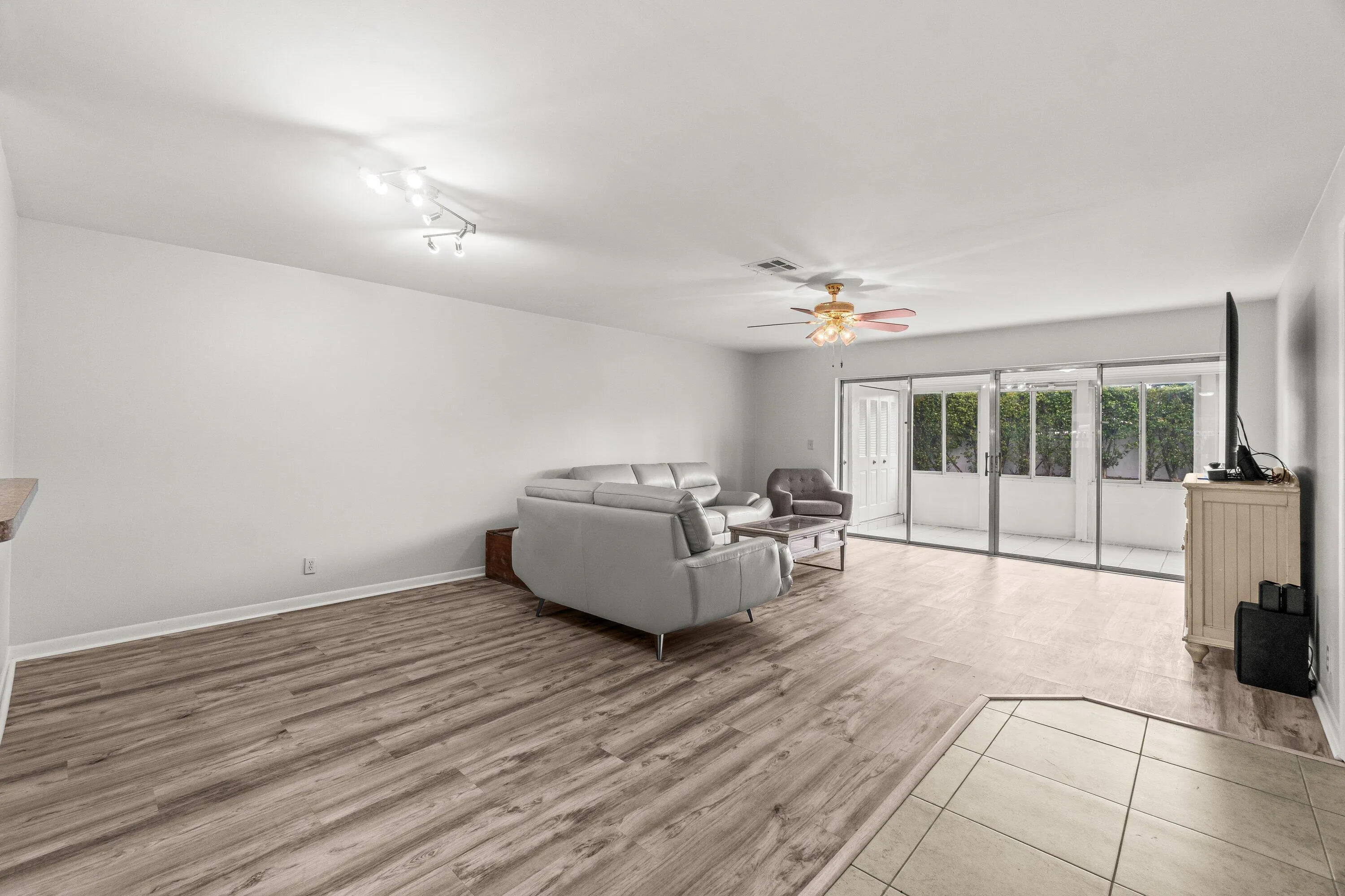 015-5074PrivetPlace-B-DelrayBeach-FL-334