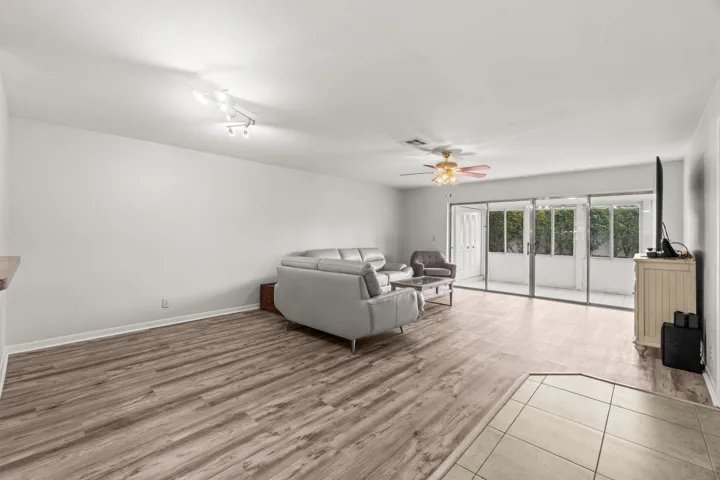 015-5074PrivetPlace-B-DelrayBeach-FL-334