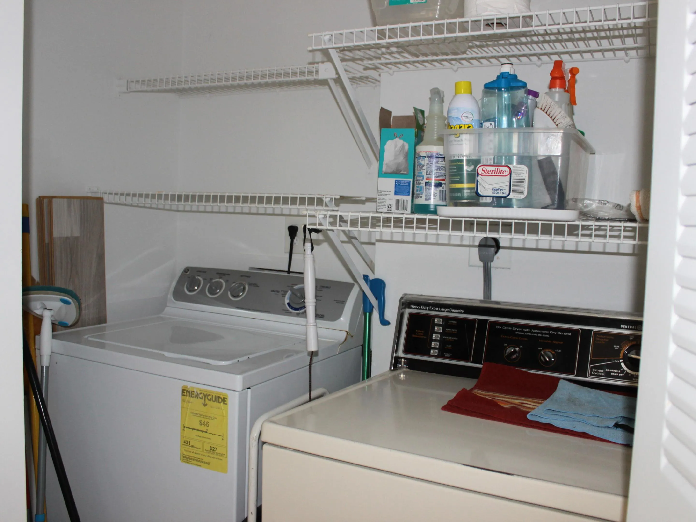 LAUNDRY INSIDE