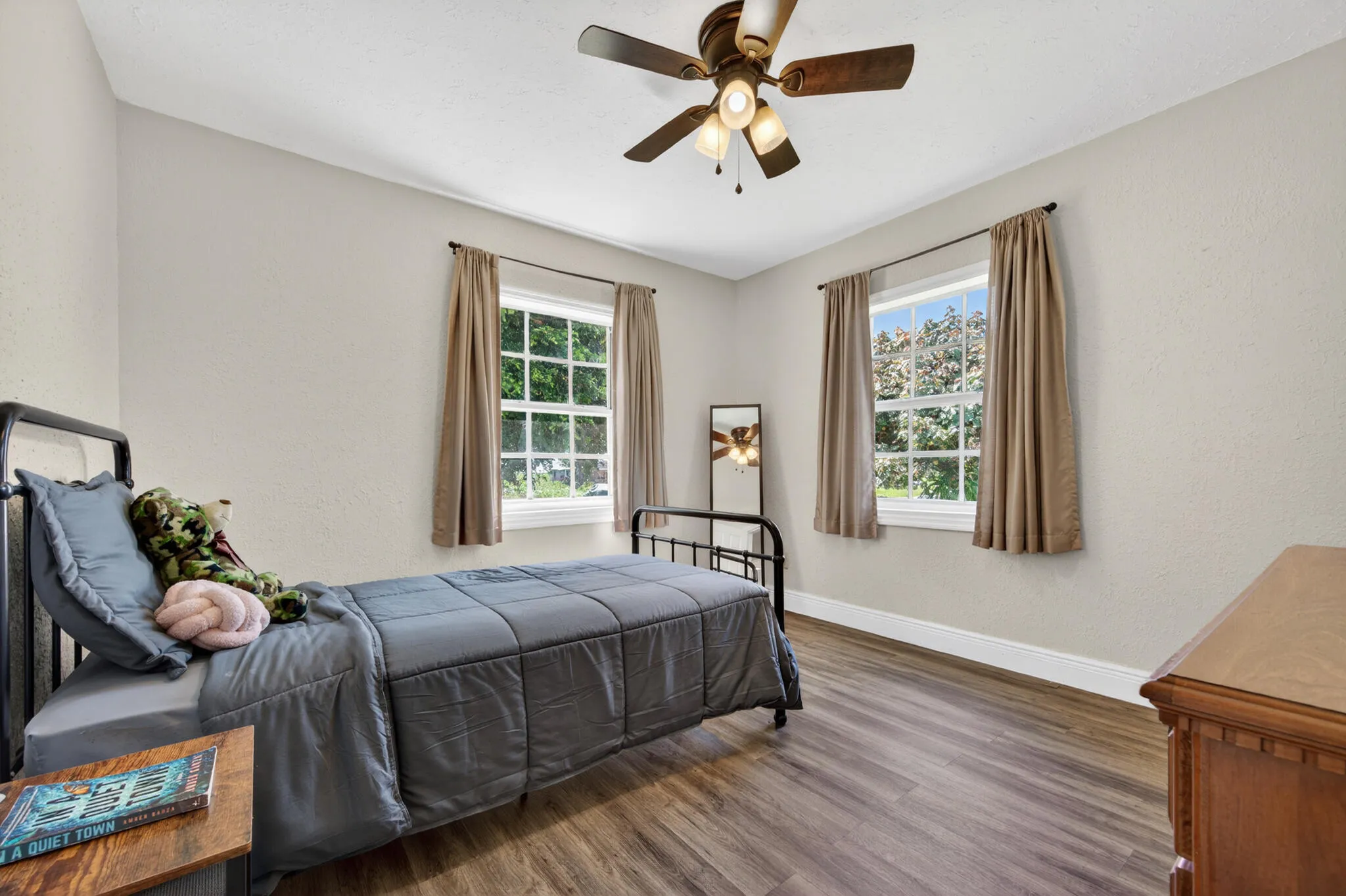 Bedroom #1
