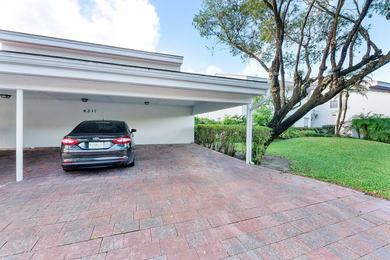 6237_Old_Court_Rd_u104_026