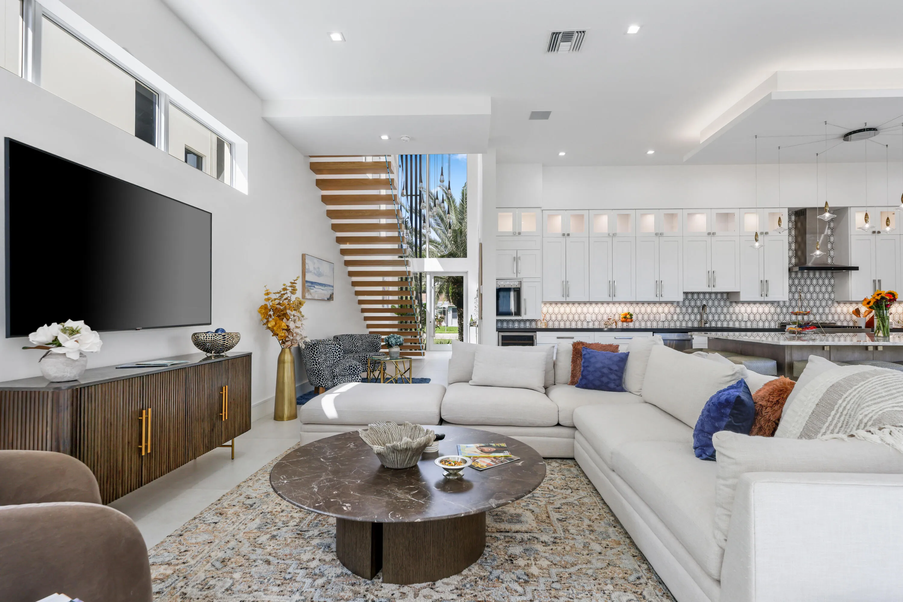 333 South Swinton Ave - 18.jpg-FULL