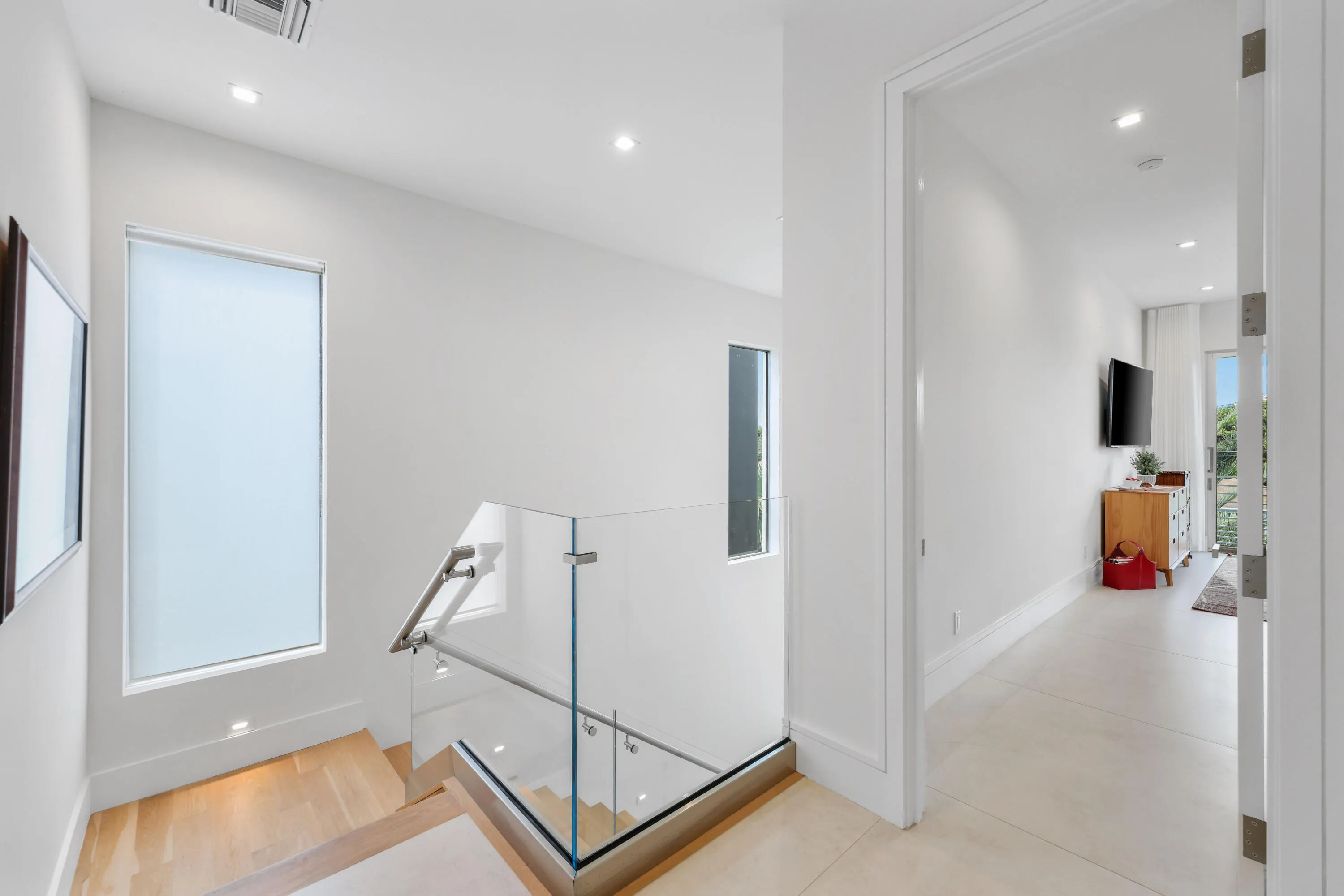 333 South Swinton Ave - 86.jpg-FULL