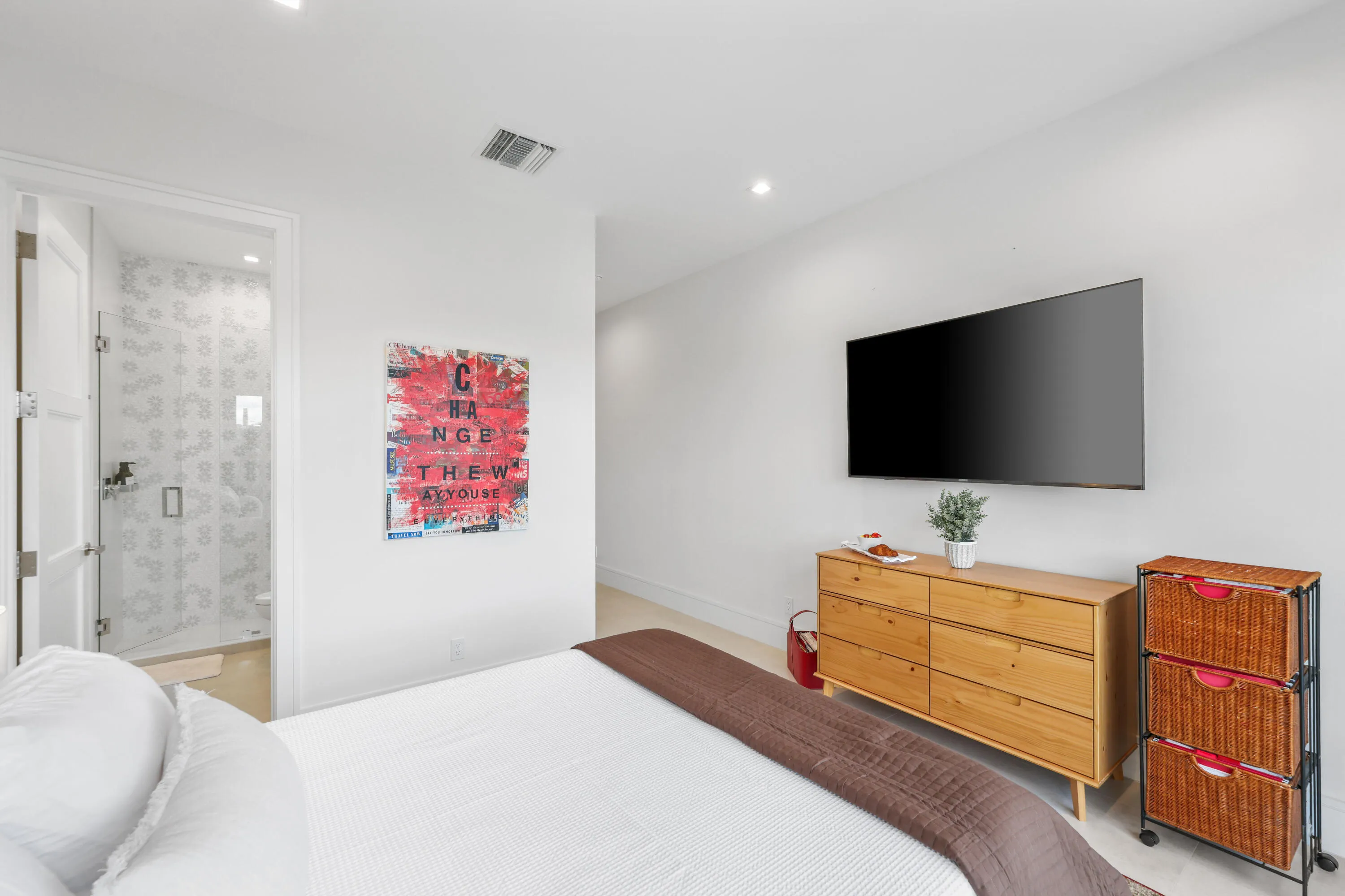 333 South Swinton Ave - 101.jpg-FULL