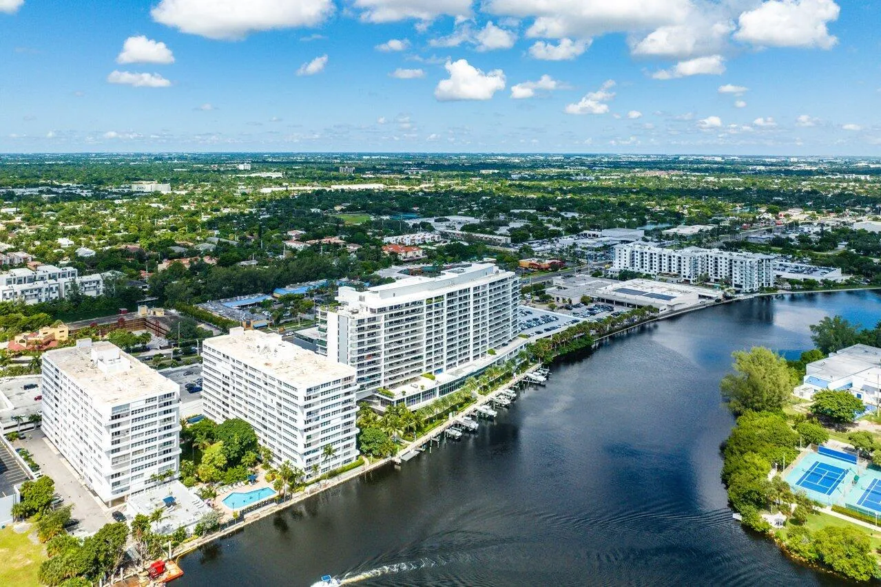 036-1180NorthFederalHighway-FortLauderda