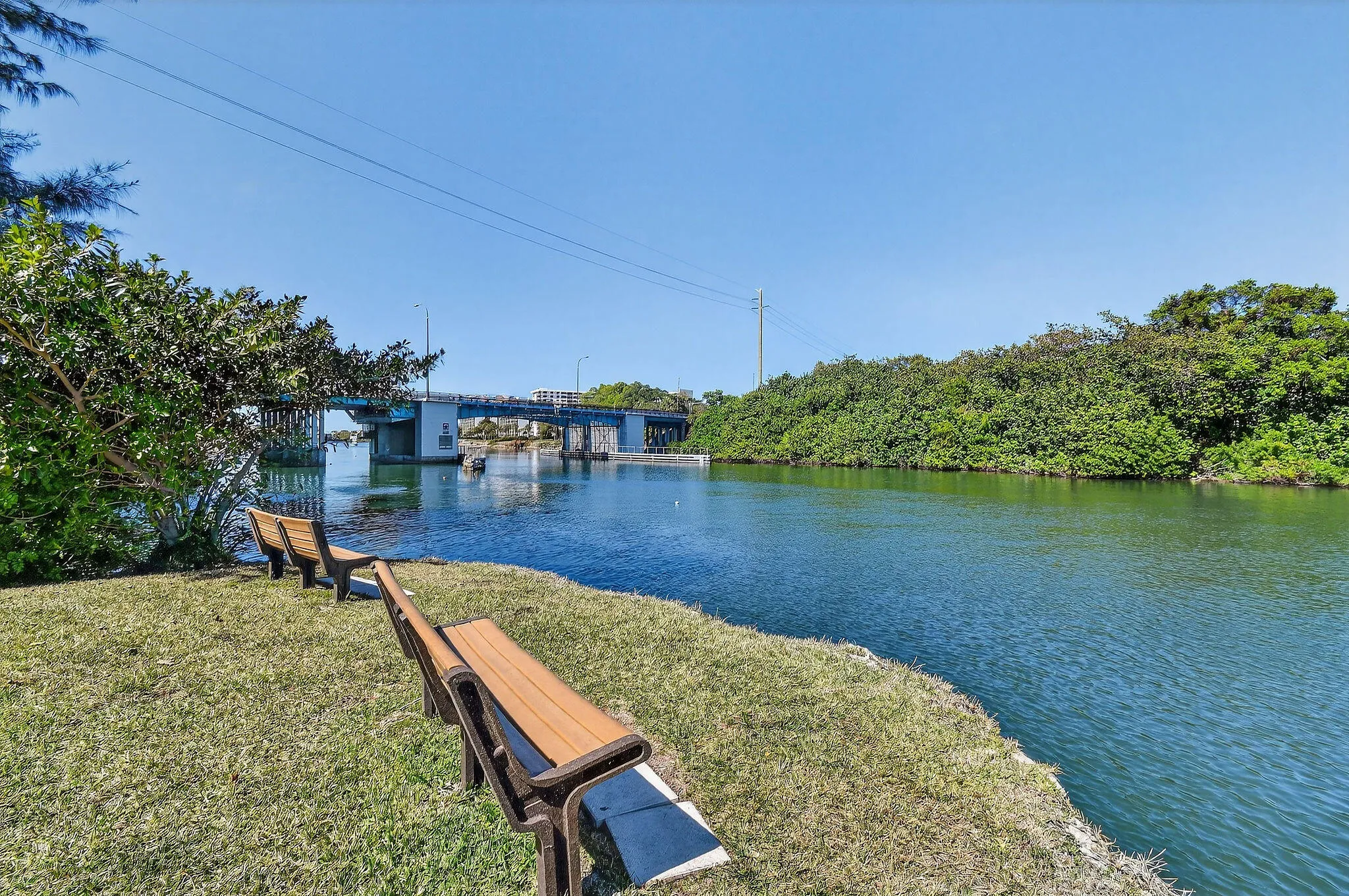 Green Space directly on the Intracoastal