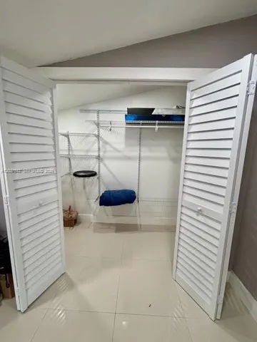 4th Bedroom Closet