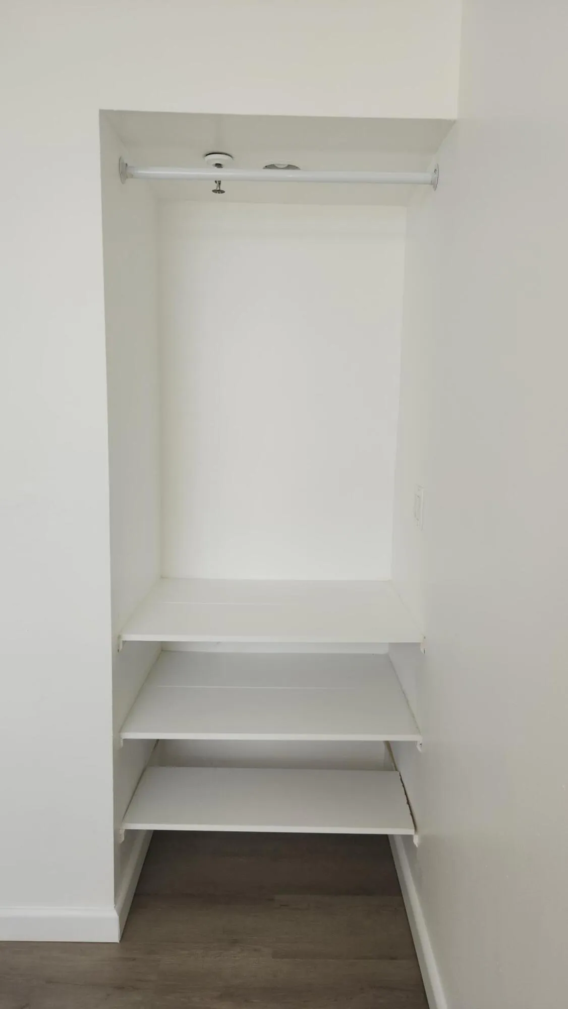 3rd bedroom closet