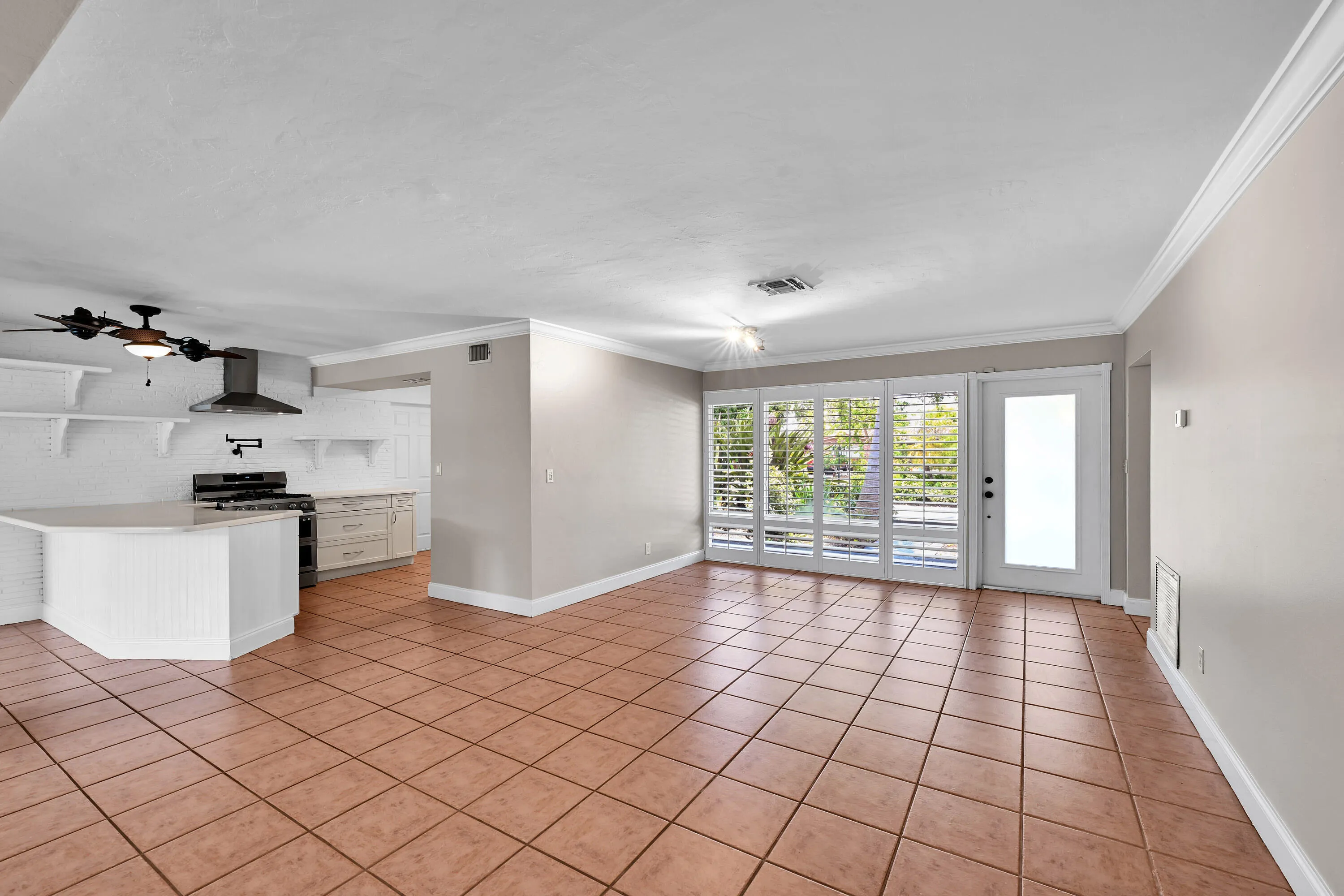 901 SE 12th Ave 00012