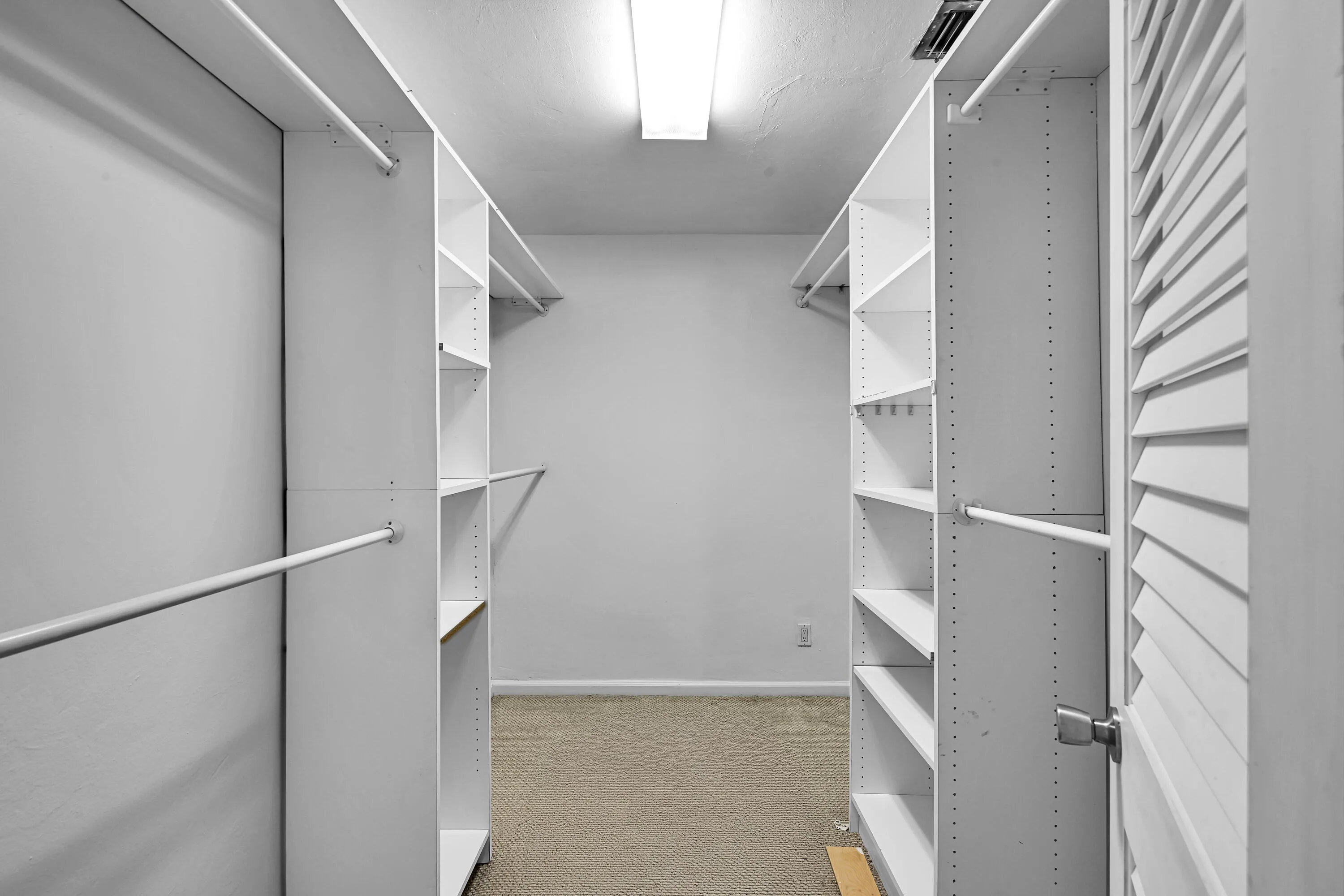 901 SE 12th Ave 00044