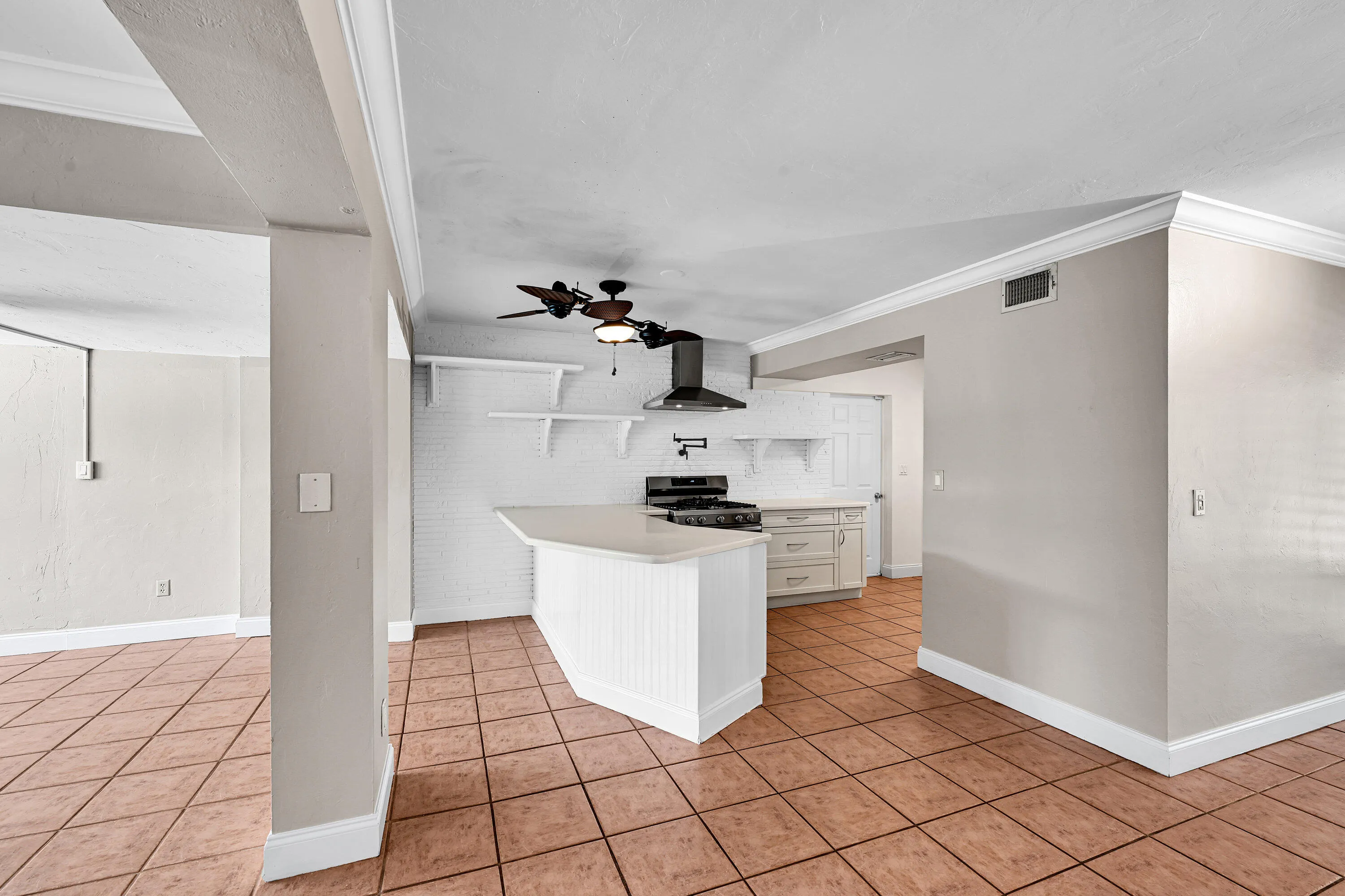 901 SE 12th Ave 00014