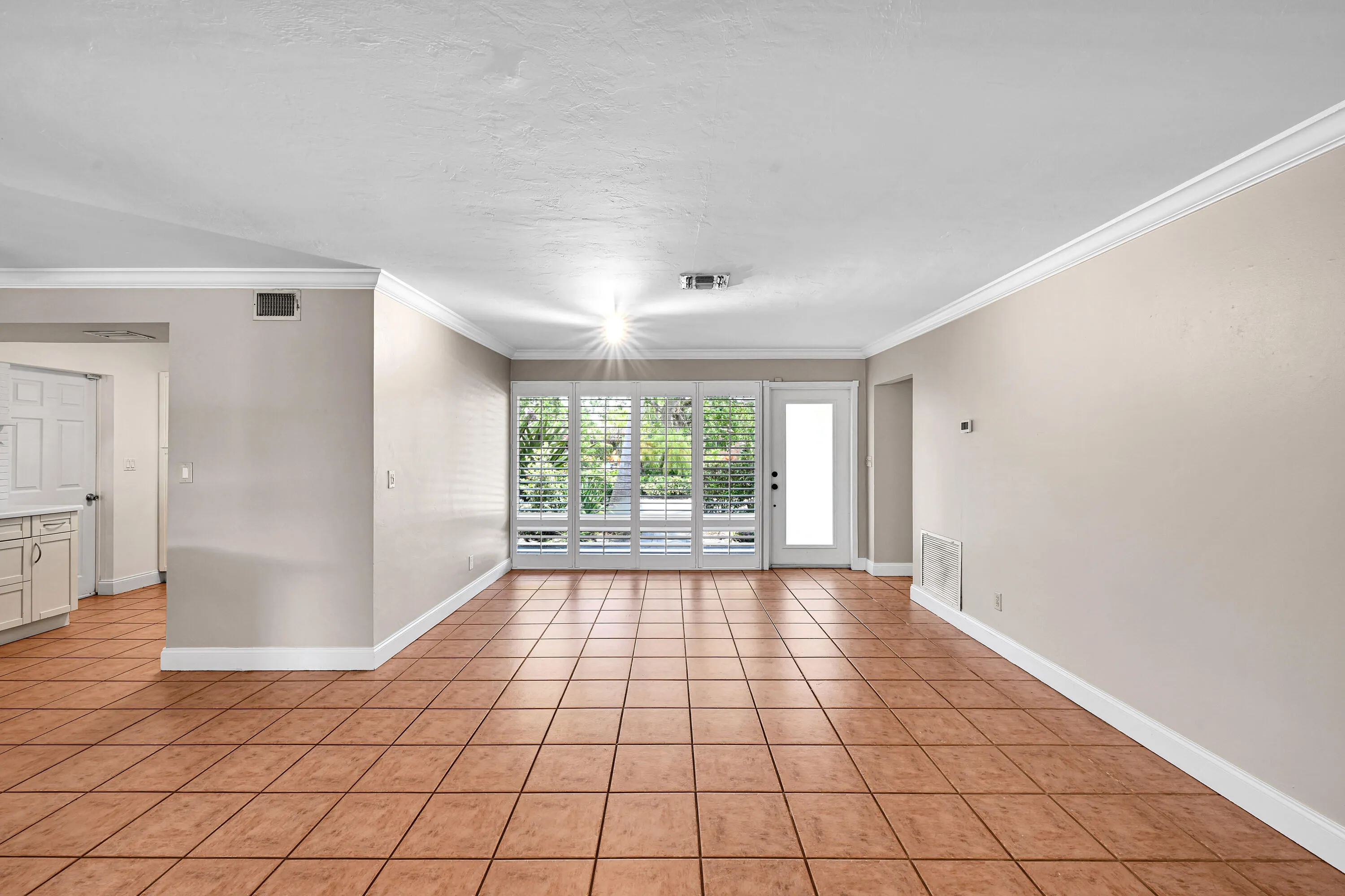 901 SE 12th Ave 00013