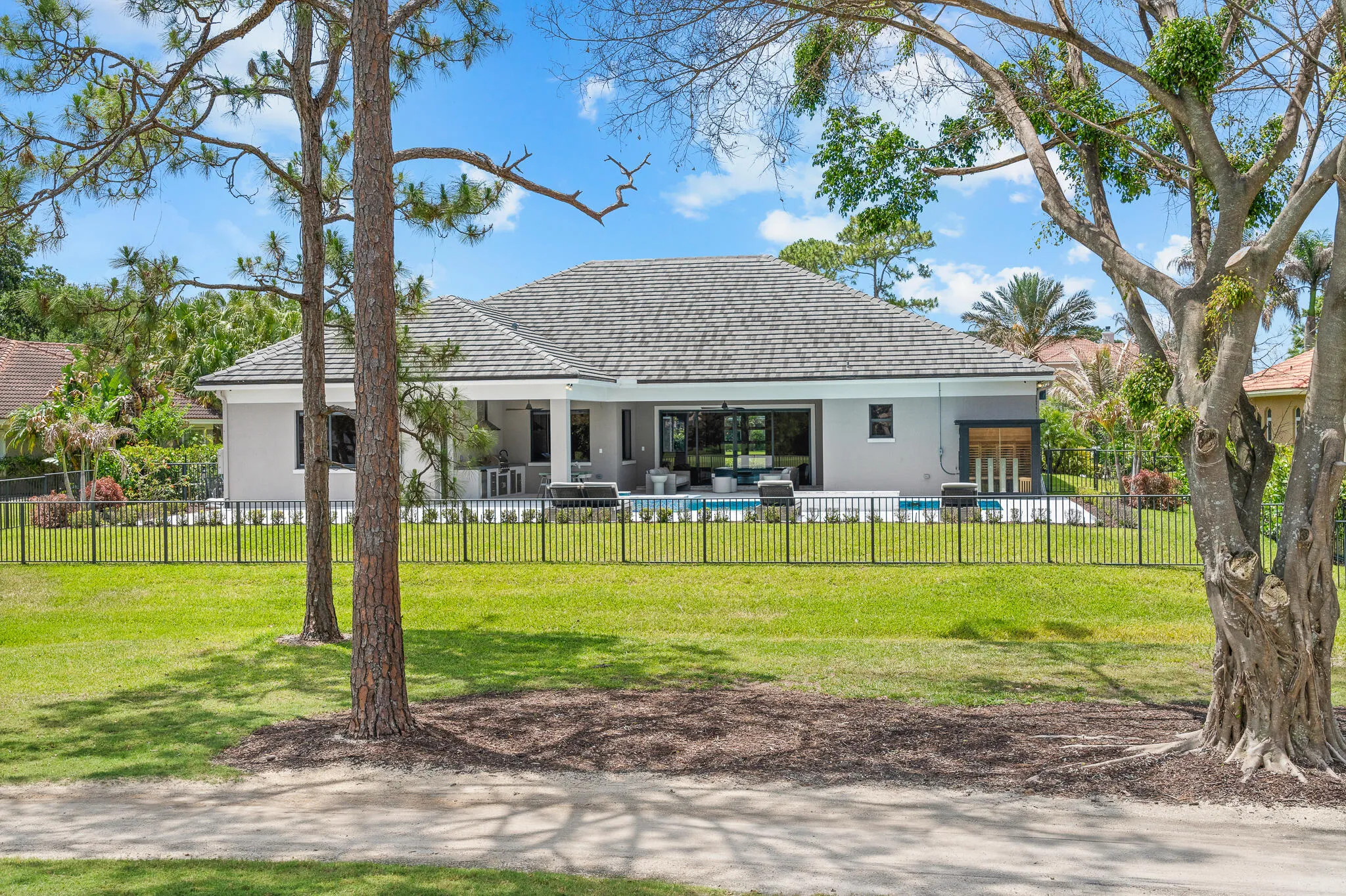 Property photo 76