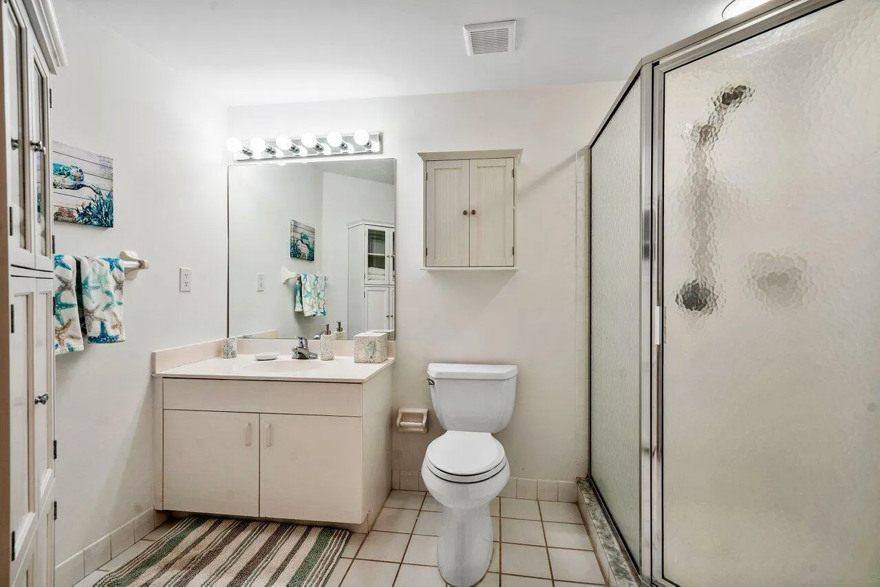 018-300UnoLagoDrive-JunoBeach-FL-33408-S