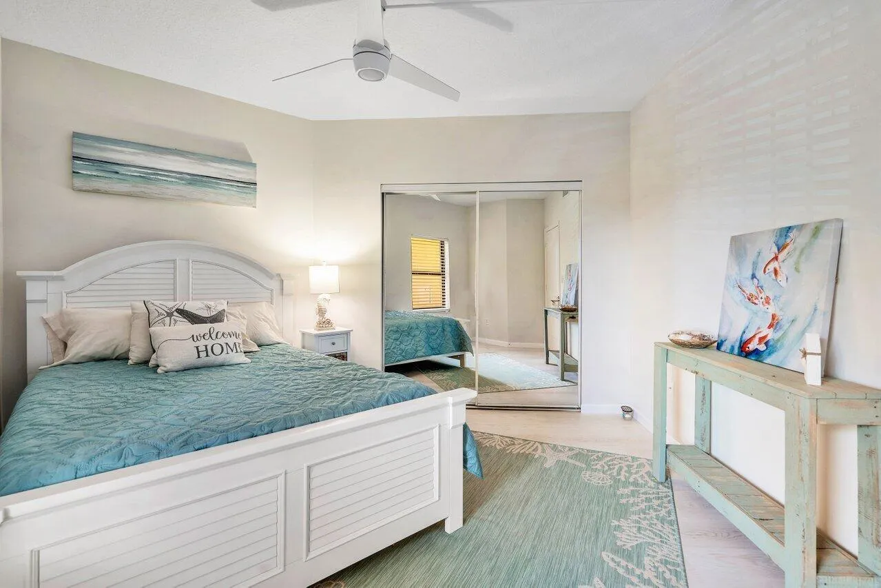 017-300UnoLagoDrive-JunoBeach-FL-33408-S