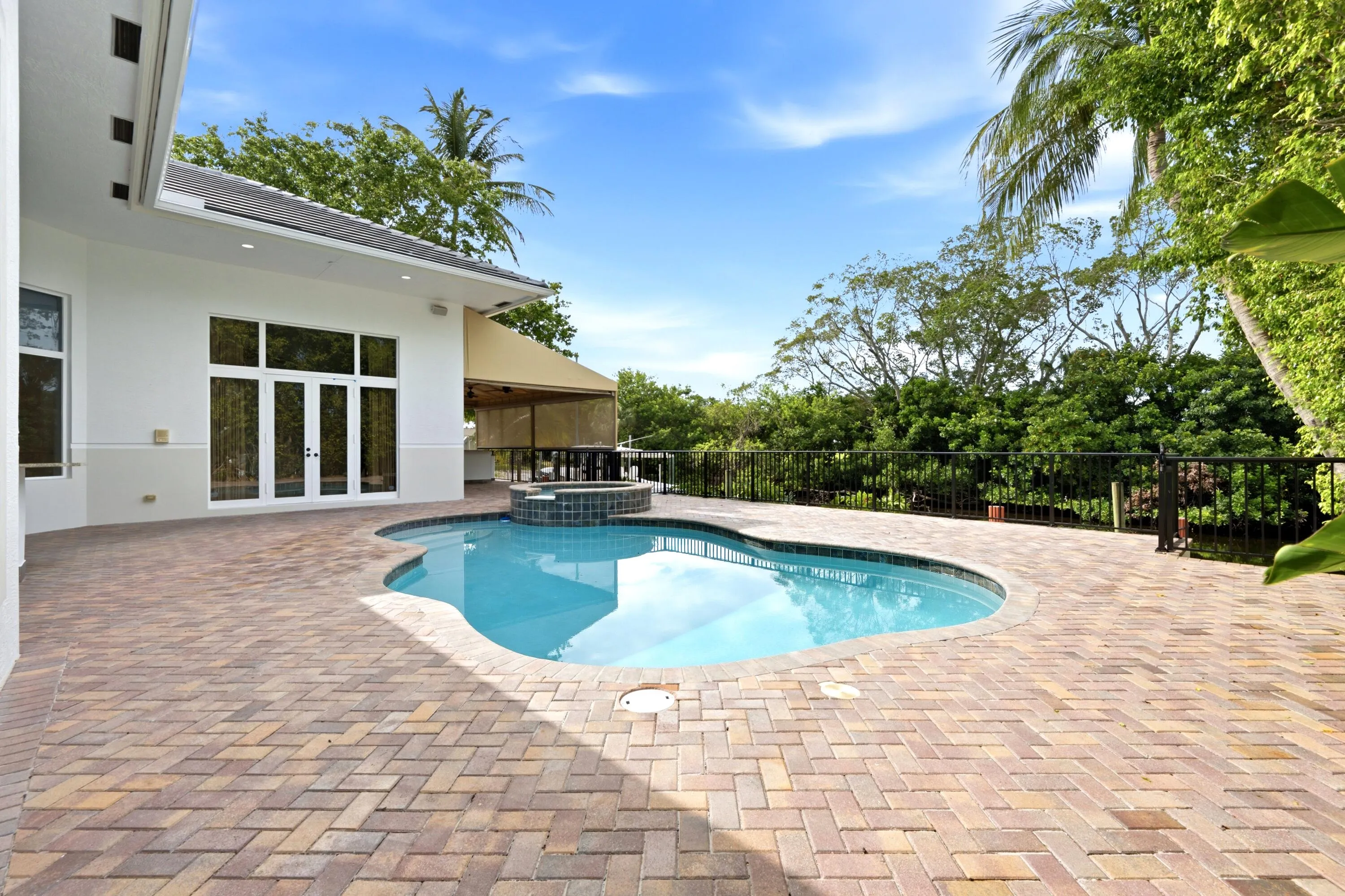 POOL AND SPA