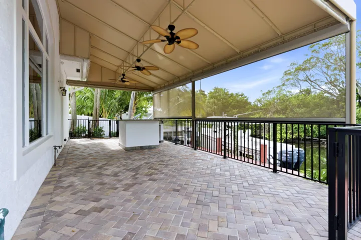 COVERED BAR AND ENTERTAINMENT