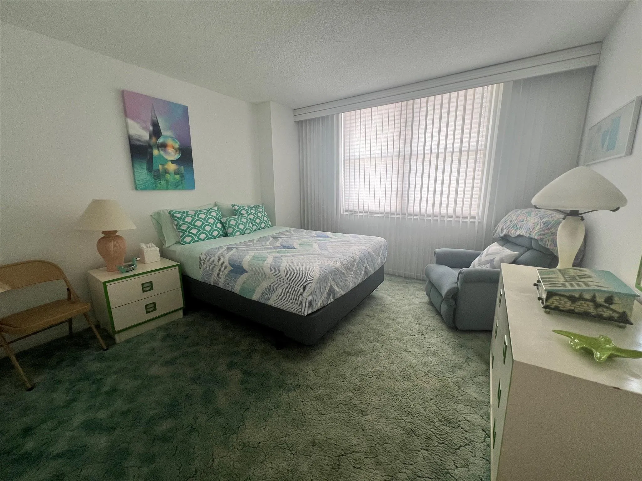 Guest bedroom