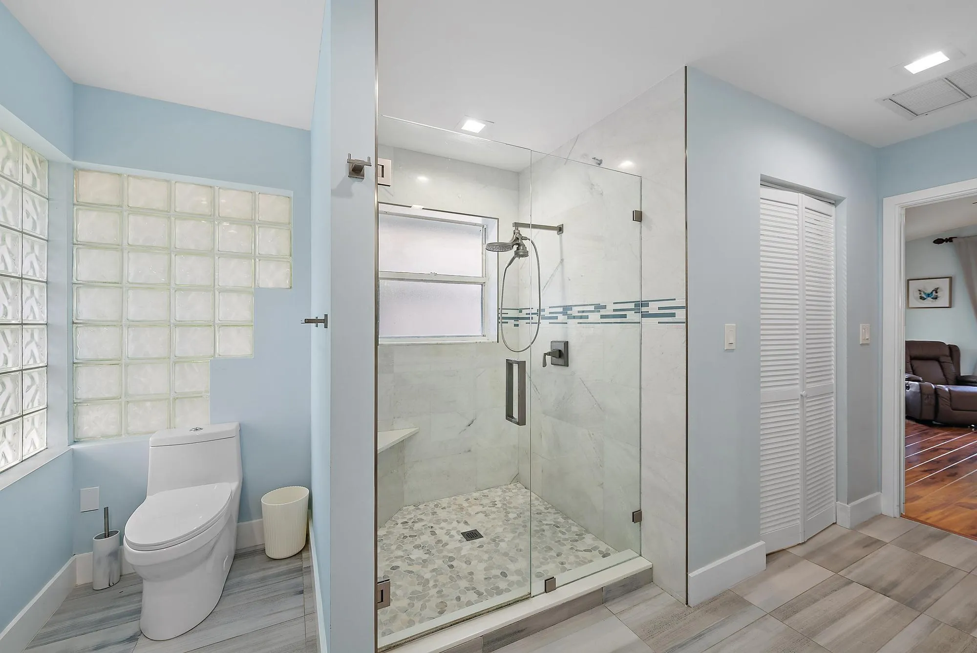 Primary shower