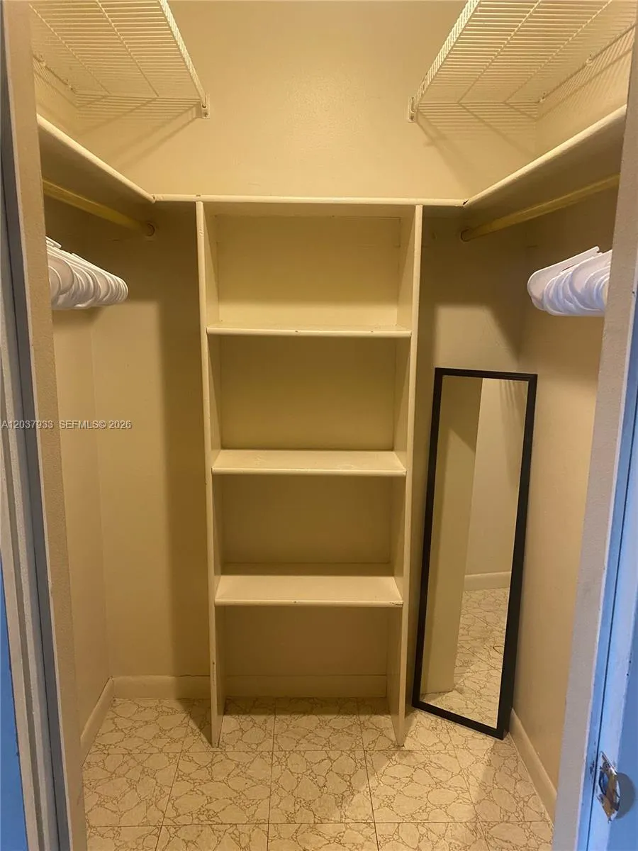Walk-in closet