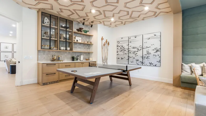 hackney game room