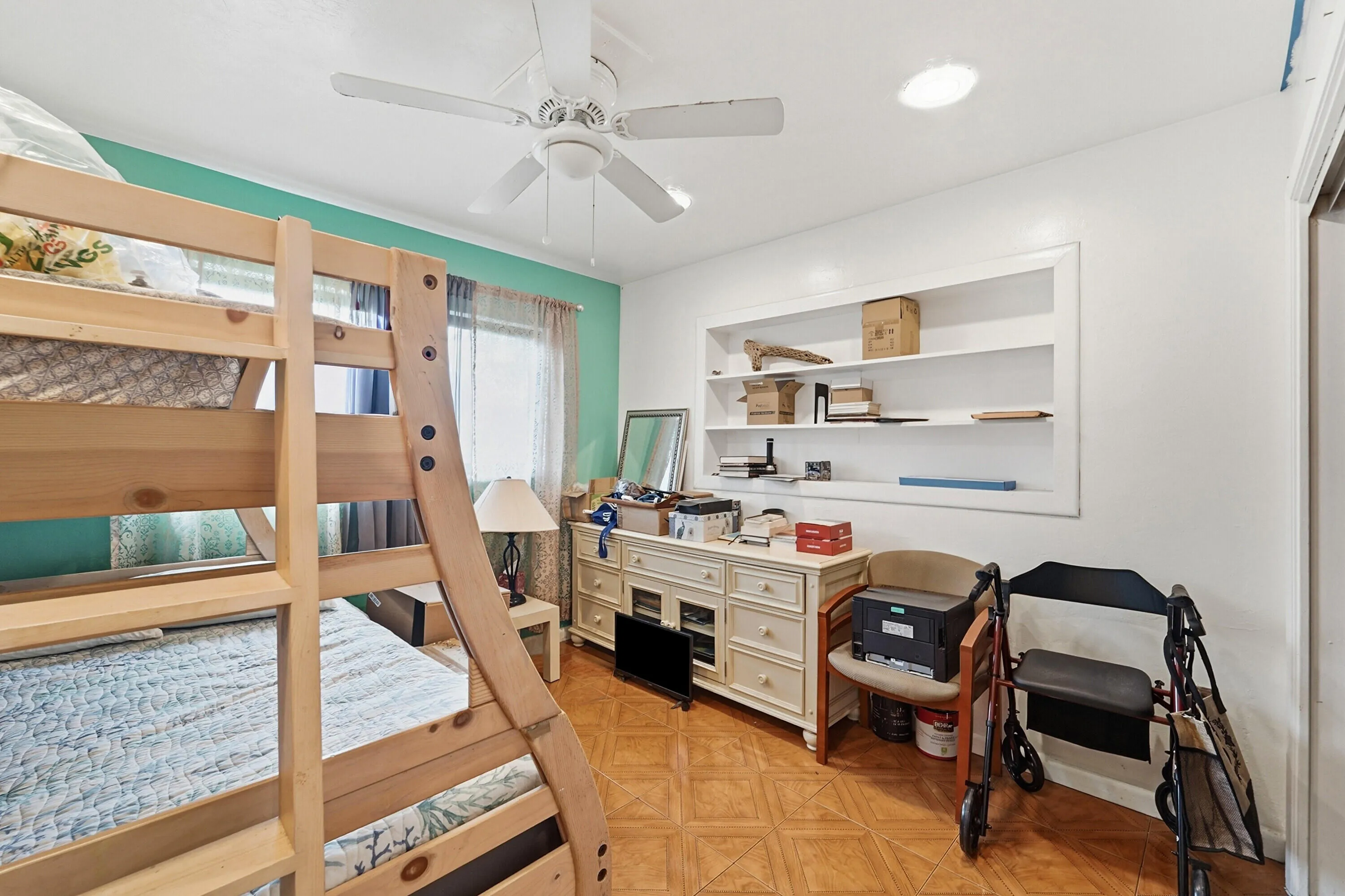 09_bedroom