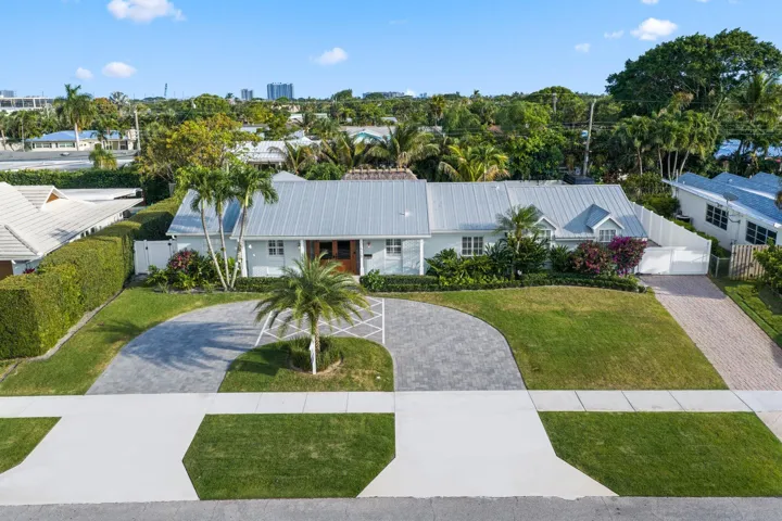 418 Oyster Road - 1.jpg-SMALL