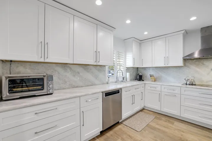 418 Oyster Road - 16.jpg-SMALL