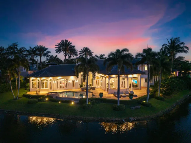 366 Sweet Bay Ave_029