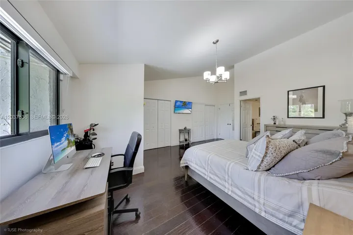 Space for a comfortable desk