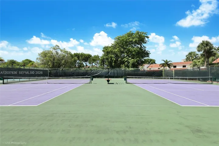 2 Tennis Courts