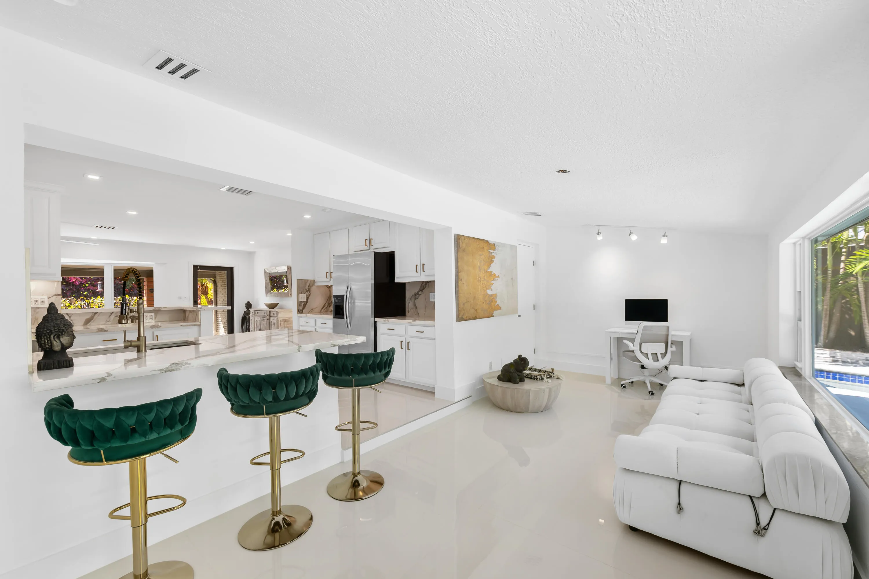 Kitchen counter and 2nd family room