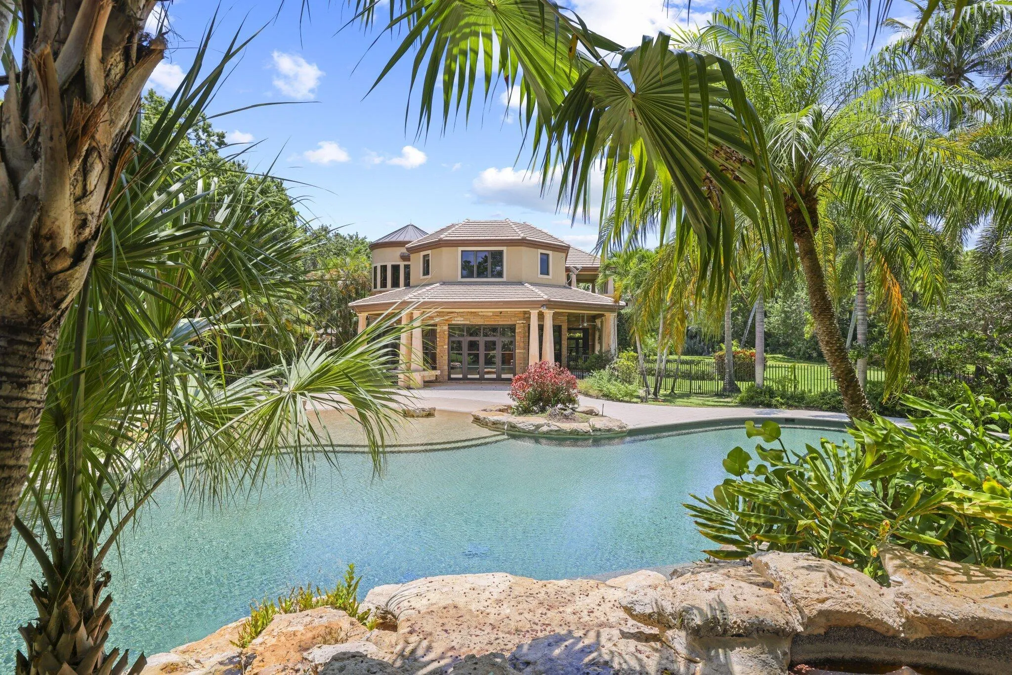 6001 Le Lac Road - 43.jpg-SMALL