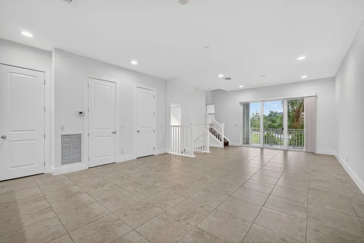 2nd Floor Livingroom