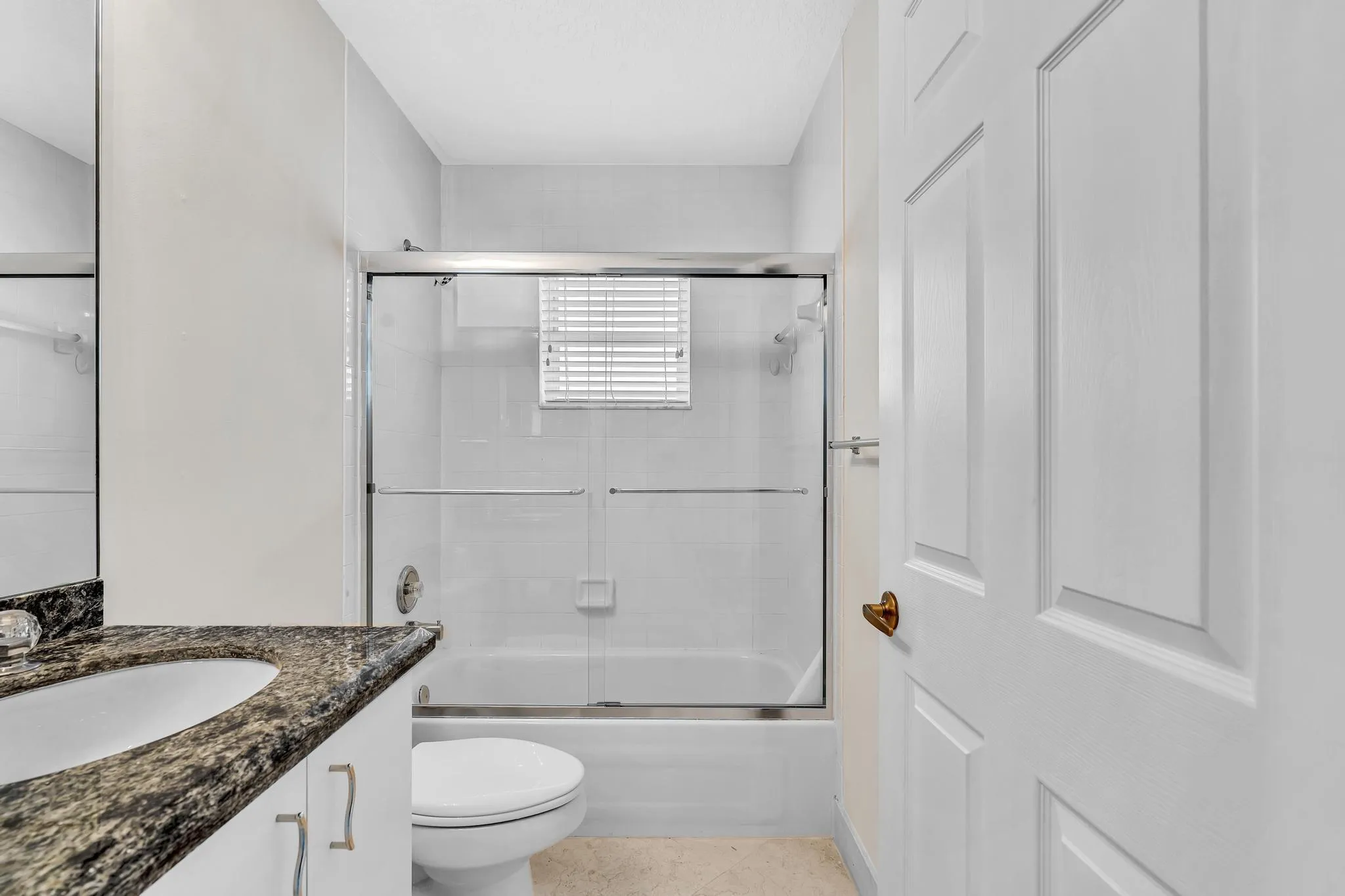 En Suite Guest Bath